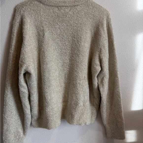 Old Navy Soft Cream Crew Neck Sweater - Picture 4 of 6